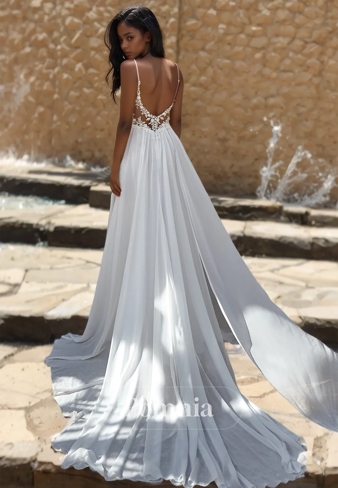 A-Line Spaghetti Straps V-Neck Lace Appliques Backless Romantic Wedding Dress