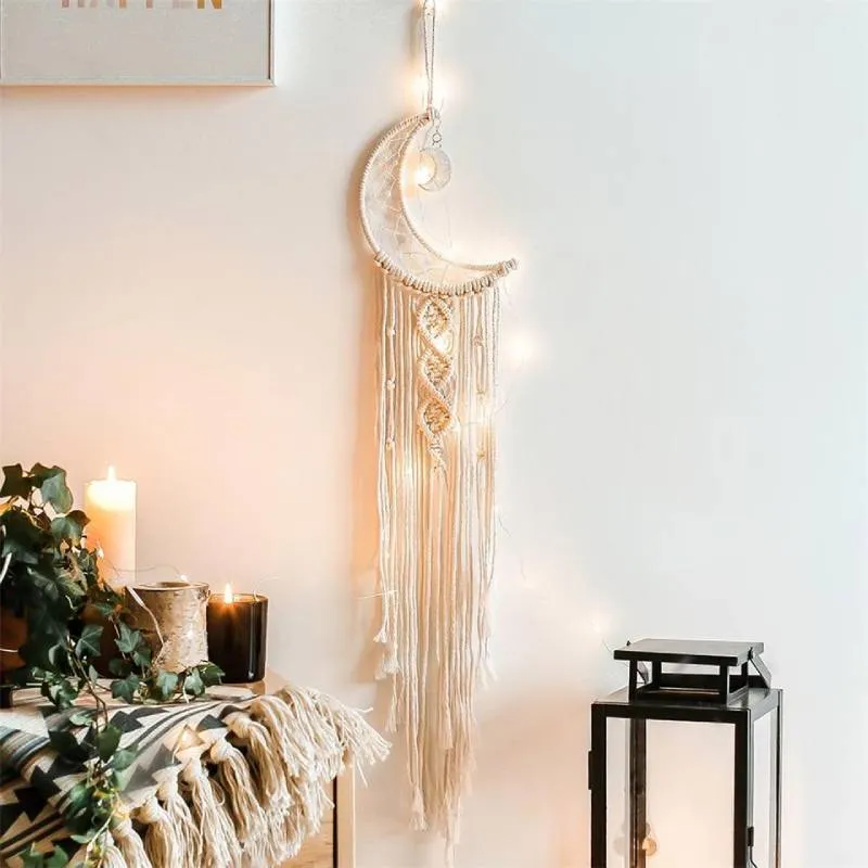 Bohemian Details - Macrame moon