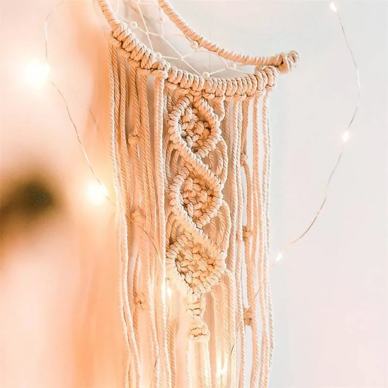 Bohemian Details - Macrame moon