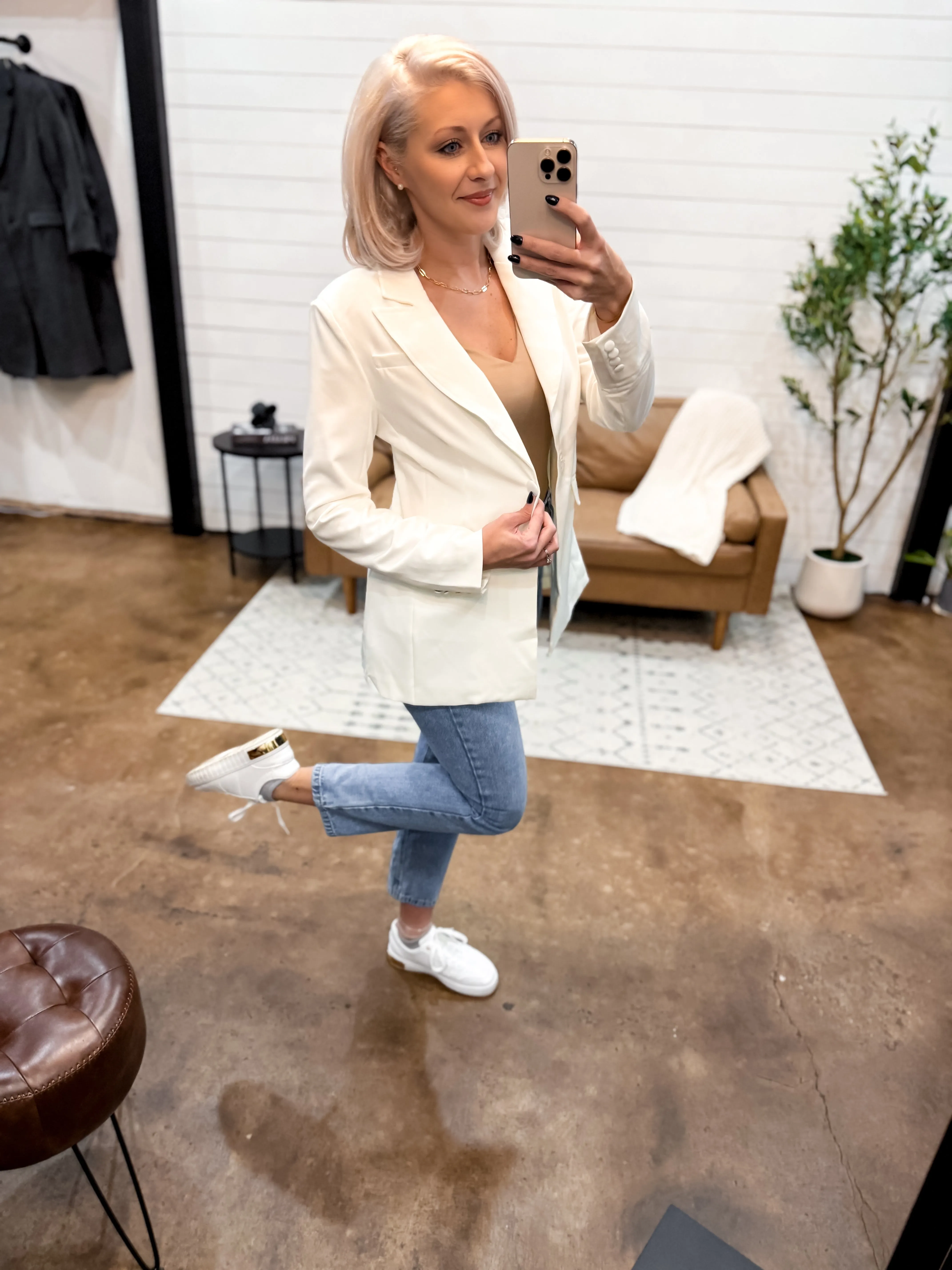 Chic White - Professional Blazer
