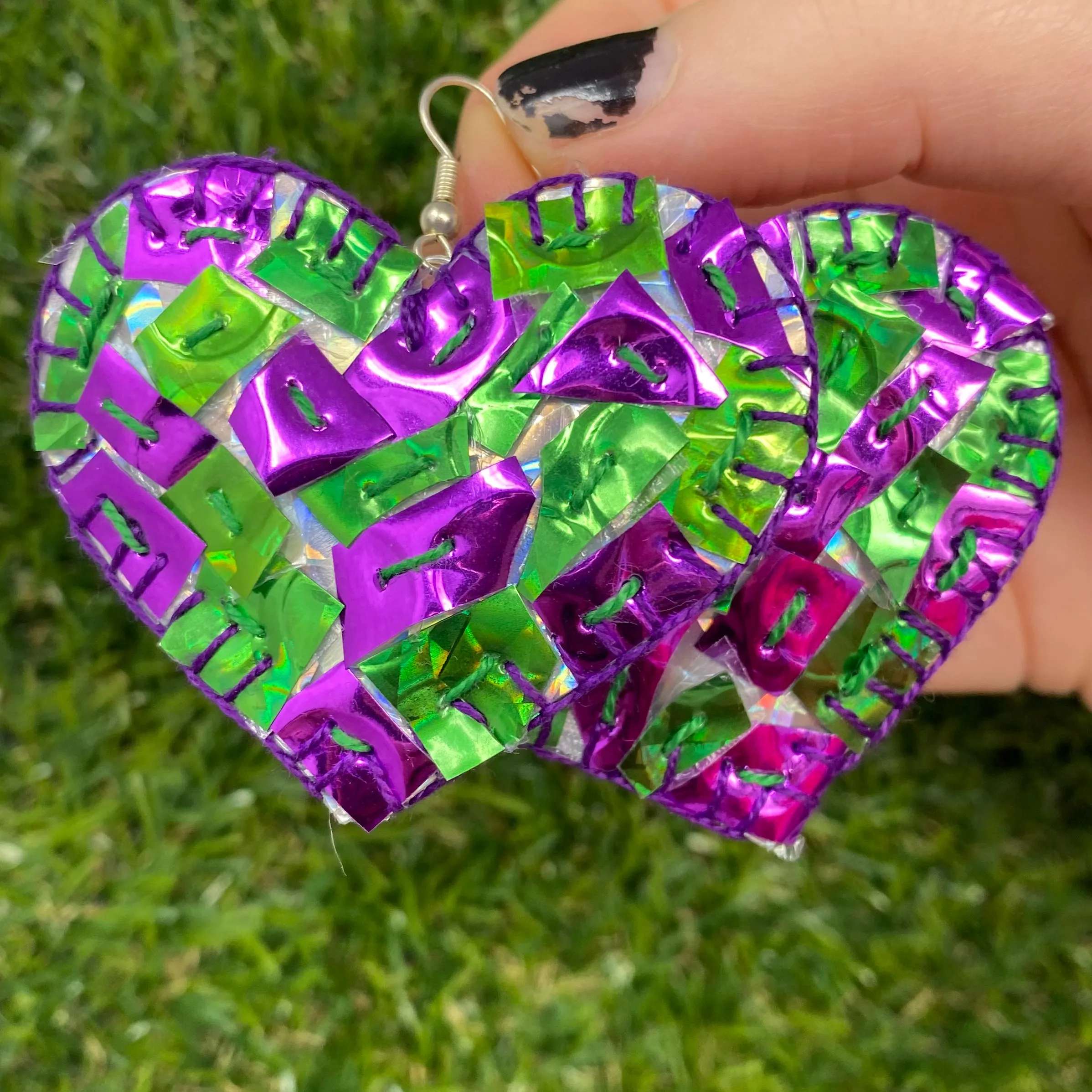 Fragment holographic hearts