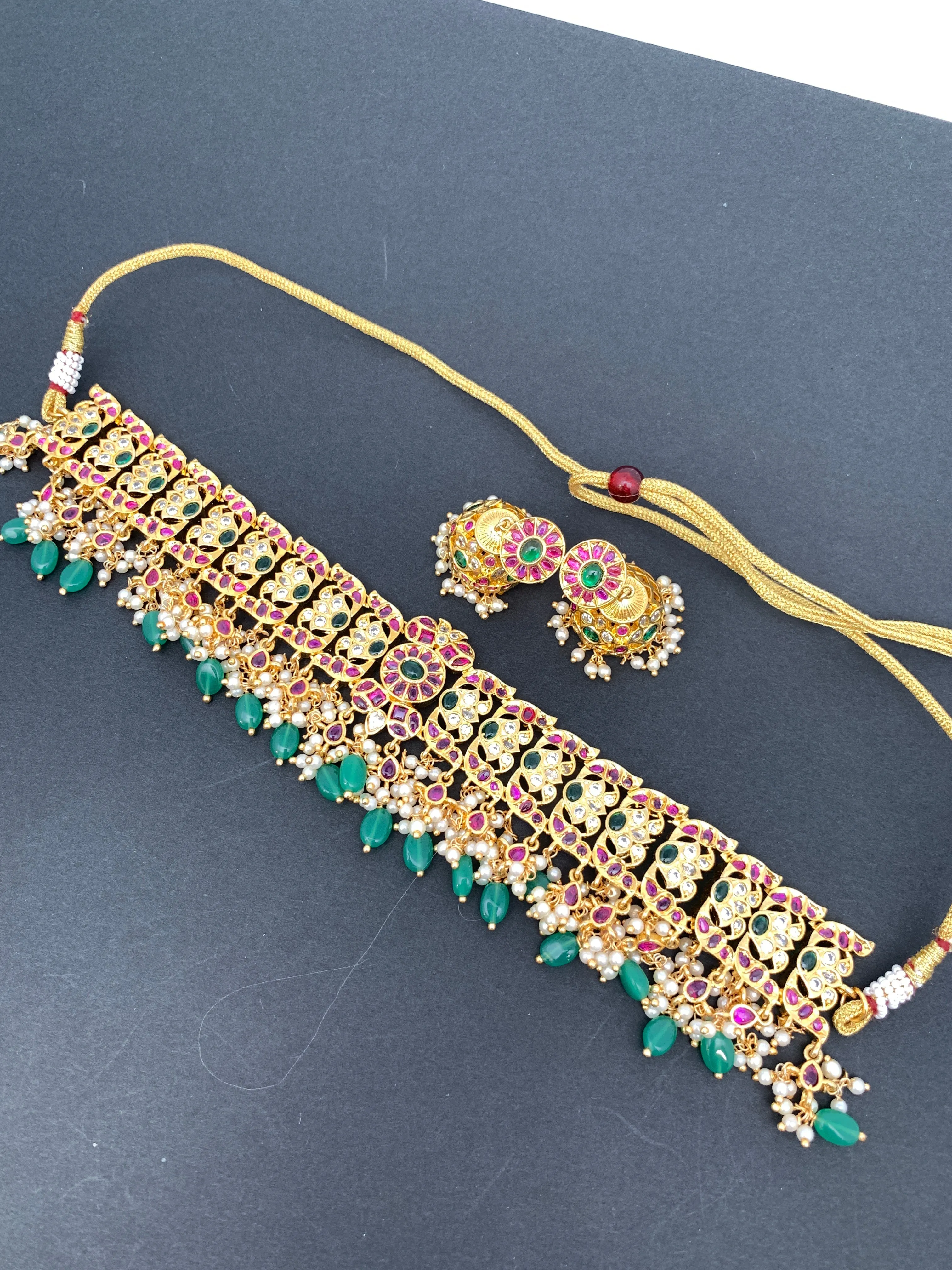 Red Green Multi Kemp Green beads CZ Pearls Choker