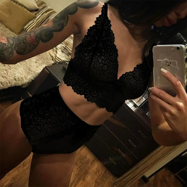 Scalloped Lace Bralette Set