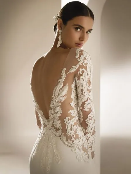Suzanne Atelier Premiere Collection UK10